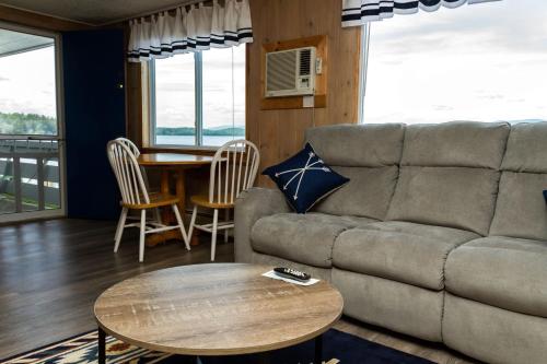 Belknap Point Inn - image 10