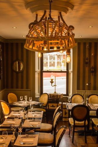 Bay View Hotel in คิลกี