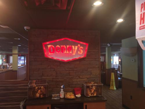 DENNY'S, St. Augustine - 1300 N Ponce De Leon Blvd - Restaurant