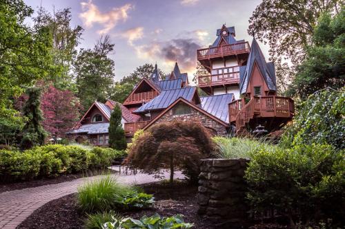 Landoll's Mohican Castle - Accommodation - Loudonville