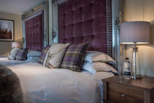 105259883 The White Hart Royal, Moreton-in-Marsh, Cotswolds - The Coaching Inn Group