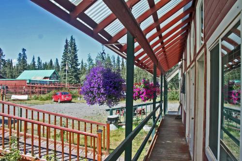 Uncle Nicolai's Inn B&B