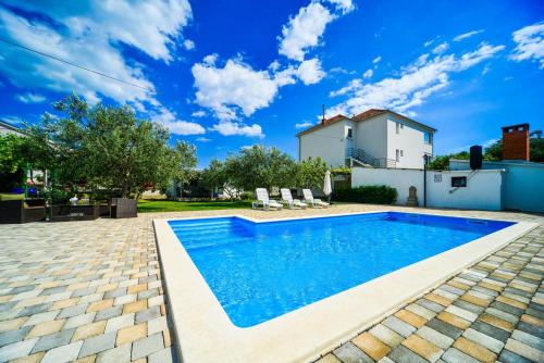Family friendly apartments with a swimming pool Biograd na Moru Biograd - 8371