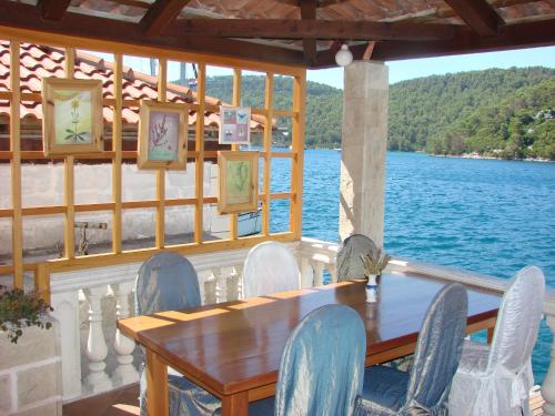 Sea House Mljet