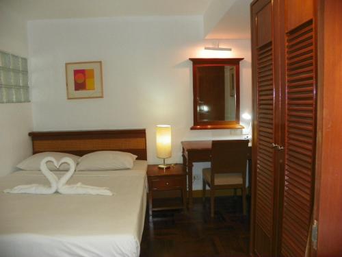 ซันเซ็ต บีช คอนโดเทล ( Sunset Beach Condotel )