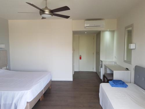 Aphrodite Beach Hotel - image 10