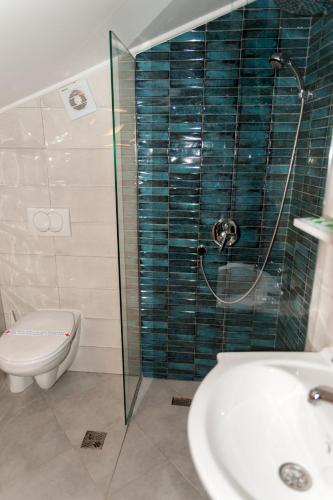 Hotel Rendez Vous Room Type - Triple Room (4th floor)