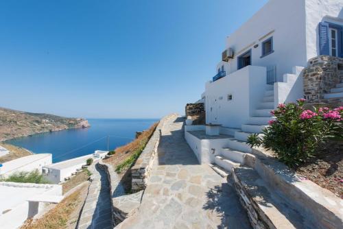 Aris & Maria Houses 2