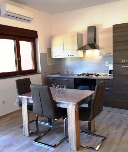Goga Mare Apartment - image 8