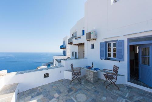 Aris & Maria Houses 3
