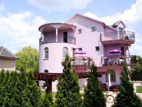 Vila Madams - image 6