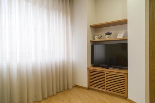 Two-Bedroom Apartment image 4