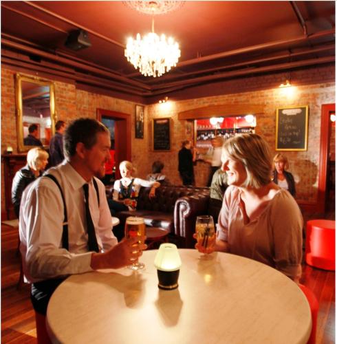 ผับ/เลาจน์, The Hotel Shamrock in เบนดิโก้