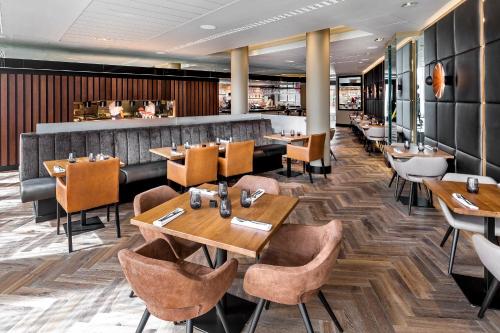 Radisson Blu Hotel London Stansted Airport - image 2