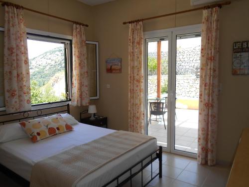 Zephyros Rooms And Apartments in Drymon