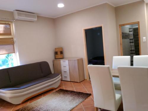  Erik Apartman, Ferienwohnung in Harkány