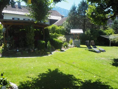 Ferienwohnung-Nassfeld-Haus Umschaden, Pension in Tröpolach