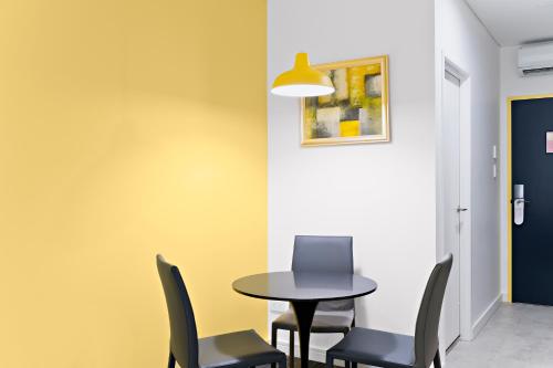 Value Suites Green Square - image 14