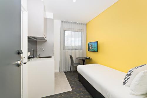 Value Suites Green Square - image 13