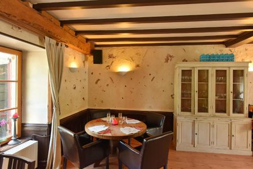 餐廳, 普羅維登斯旅館 (Auberge De La Providence) in 拉圖多韋爾尼