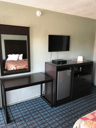 Economy Inn – Modesto, CA