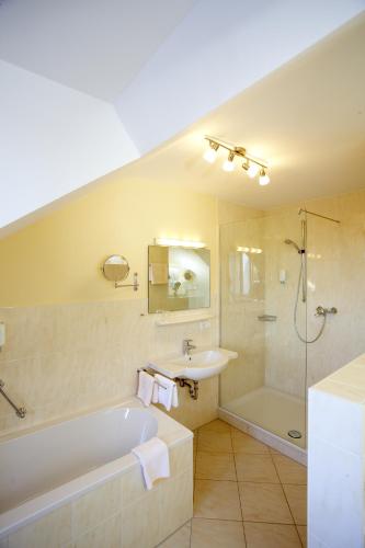 Hotel Grünwald - image 10