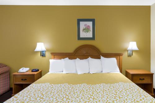 Days Inn by Wyndham Biscoe - image 2
