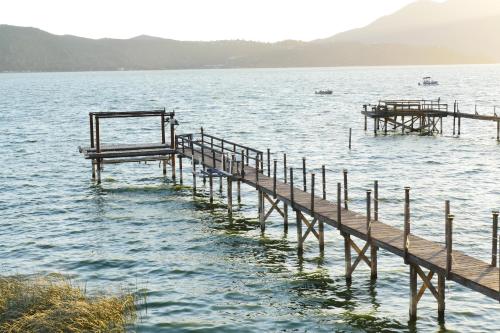 Bungalow on the lake - Clearlake