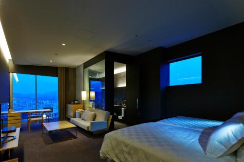 room detail thumbnail 1