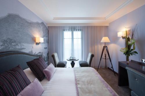 2 twin beds
