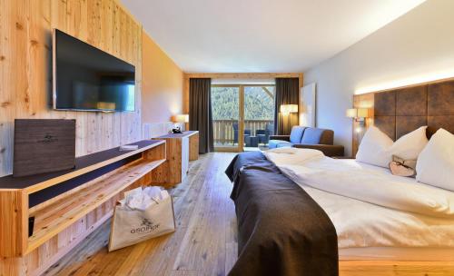 Double Room with Mountain View