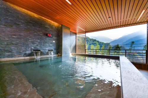 Hot spring bath, Tilun Hotel in Xinyi Township