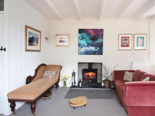 Pink House 5min walk to cove gîte à louer Porth y Ffynnon