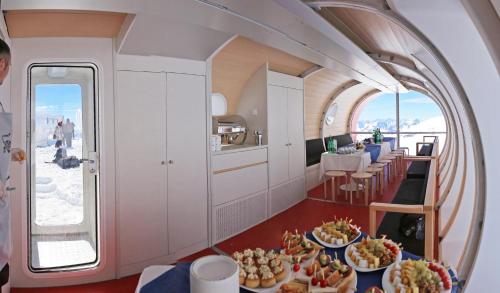 LeapRus Capsule Hotel - image 5