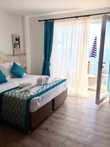 LIVADI OTEL