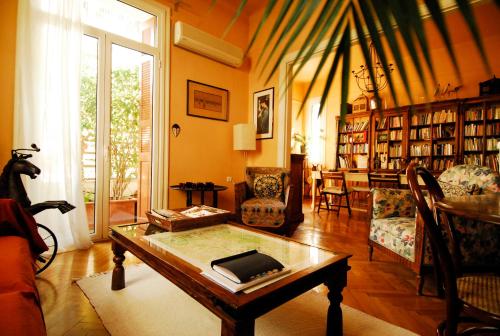  Apartment with Roof Garden in Athen
