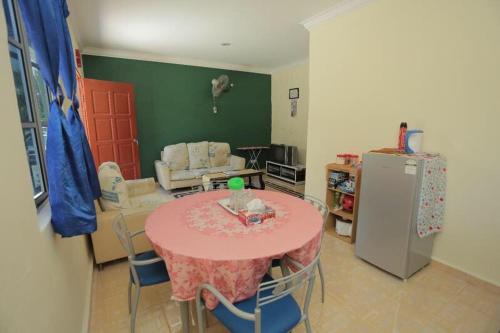 Homestay d SOFIA in Pulau Duyong