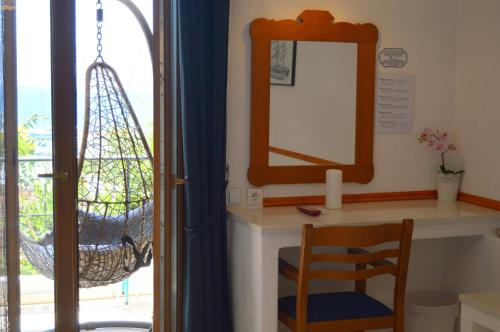 Mantraki Hotel Apartments - image 12