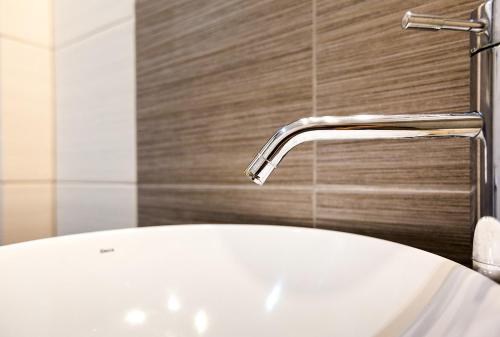 Memories Beach Hotel - image 2