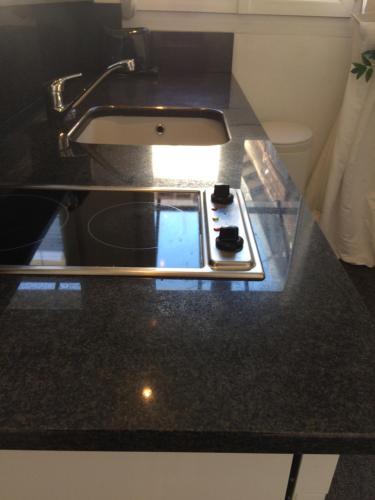 Cocina, Le Clos Saint Nizier Troyes - Cathedrale- PARKING - WIFI in Place Saint-Pierre