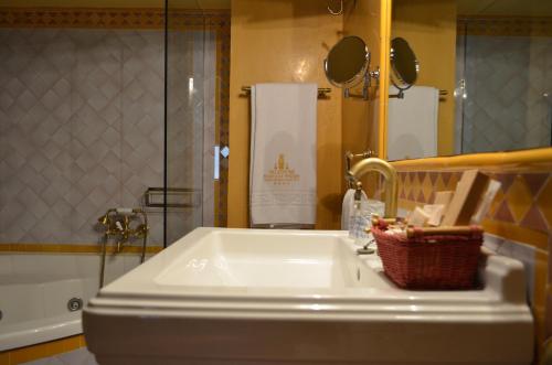 Palacio de Mariana Pineda - image 4