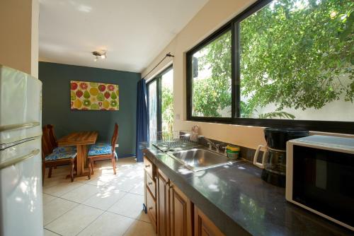 Tamarindo Blue Apartments - 주방
