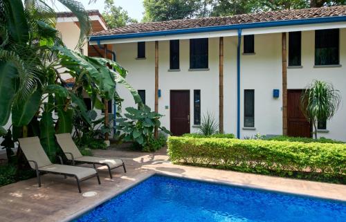 Tamarindo Blue Apartments - 수영장