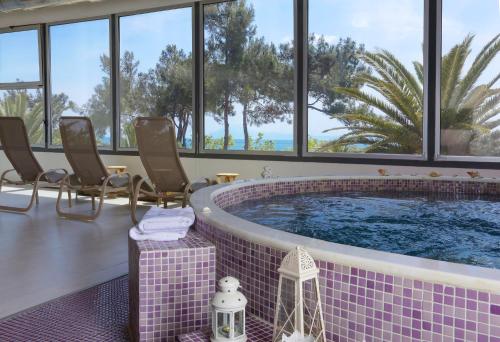 Alexandra Beach Spa Resort - image 4