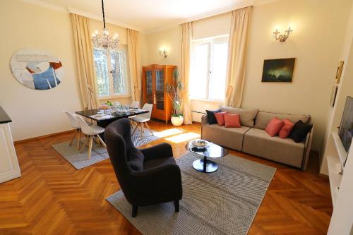 Apartment MiraMare on the beach, Split (photo 8)