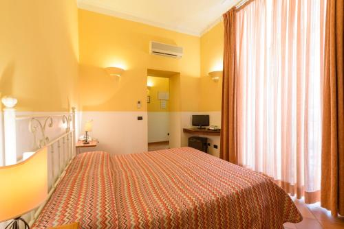 Hotel Mergellina - image 13
