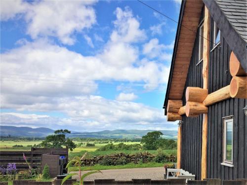 Rowanlea Lodge With Hot Tub