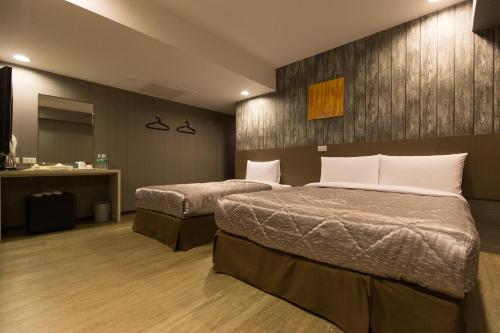 room detail thumbnail 1
