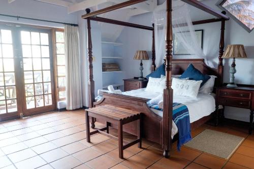 St Lucia Eco Lodge