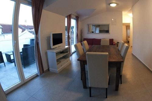 Apartments Leut in Jezera